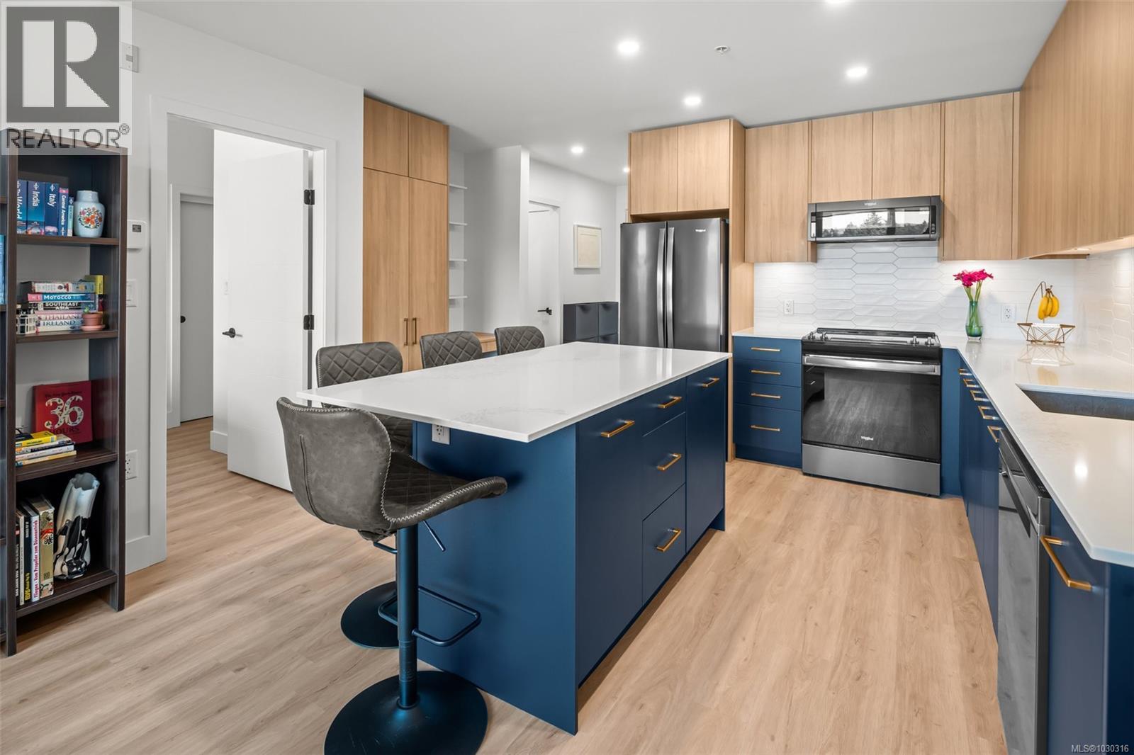 530 920 Reunion Avenue, Langford