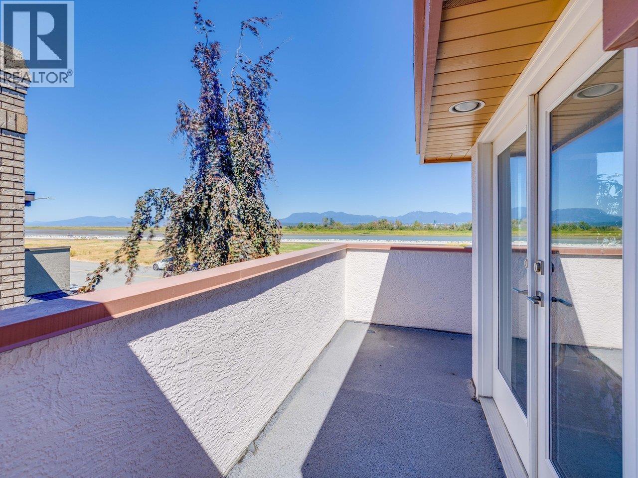 3340 RIVER Road, Richmond