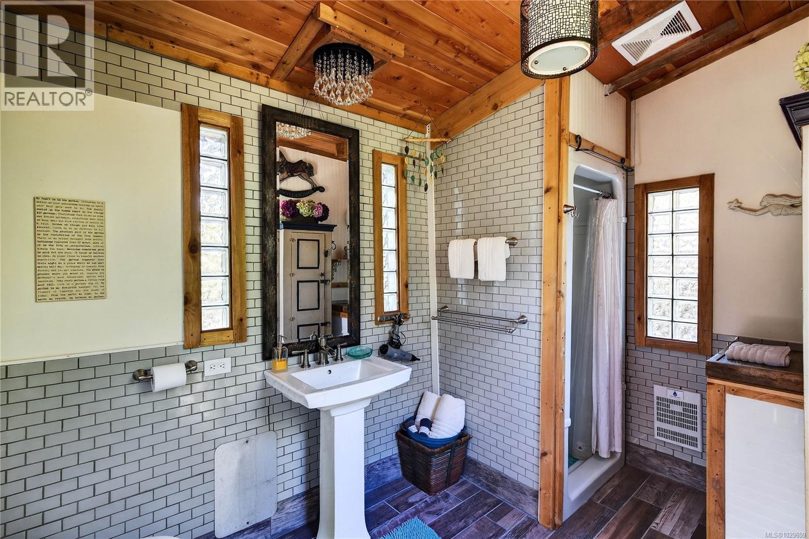 2470 NORTH END RD - 28