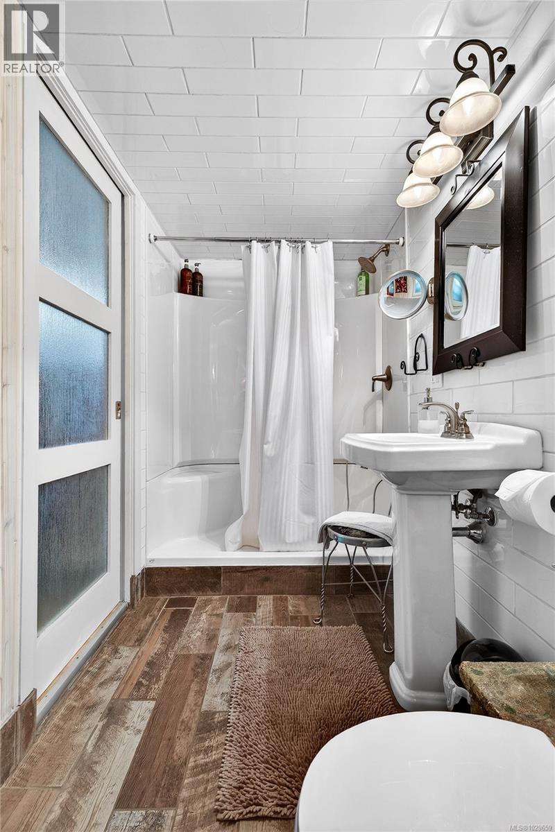 2470 NORTH END RD - 23