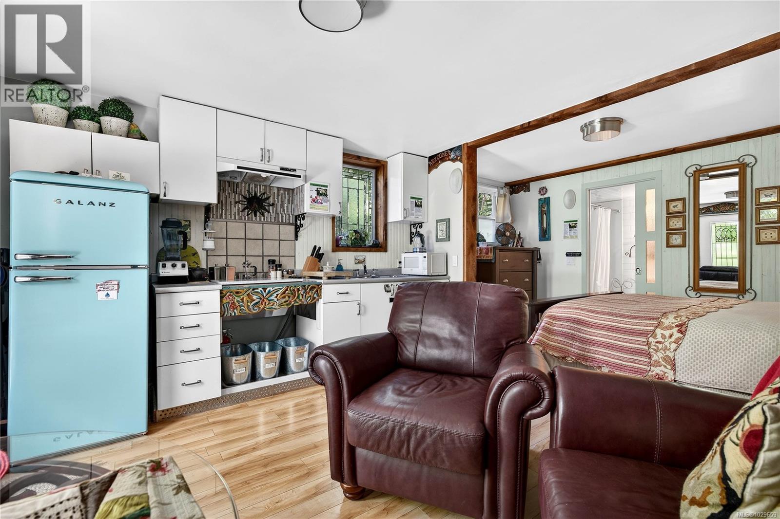 2470 NORTH END RD - 20