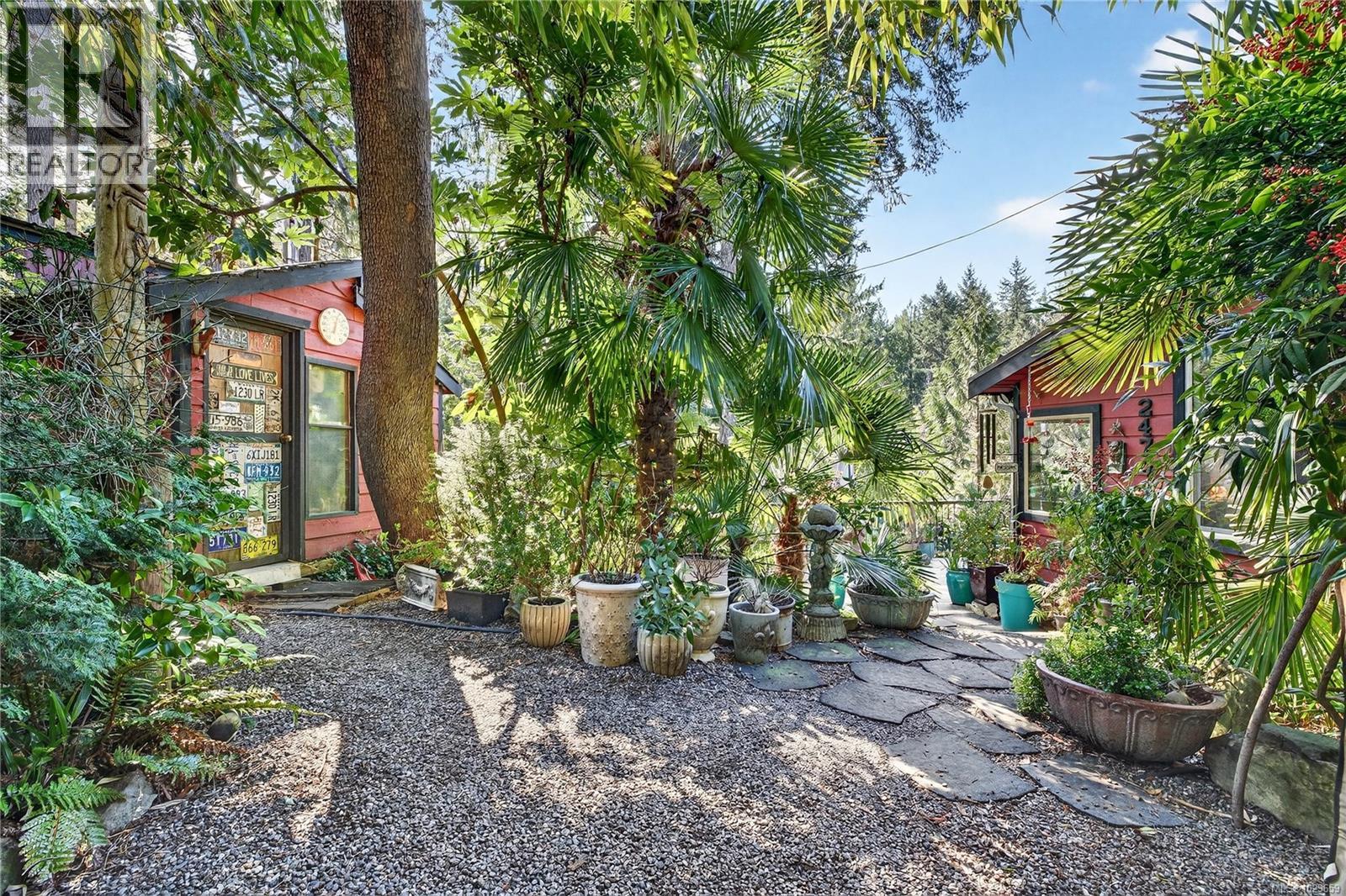 2470 NORTH END RD - 38