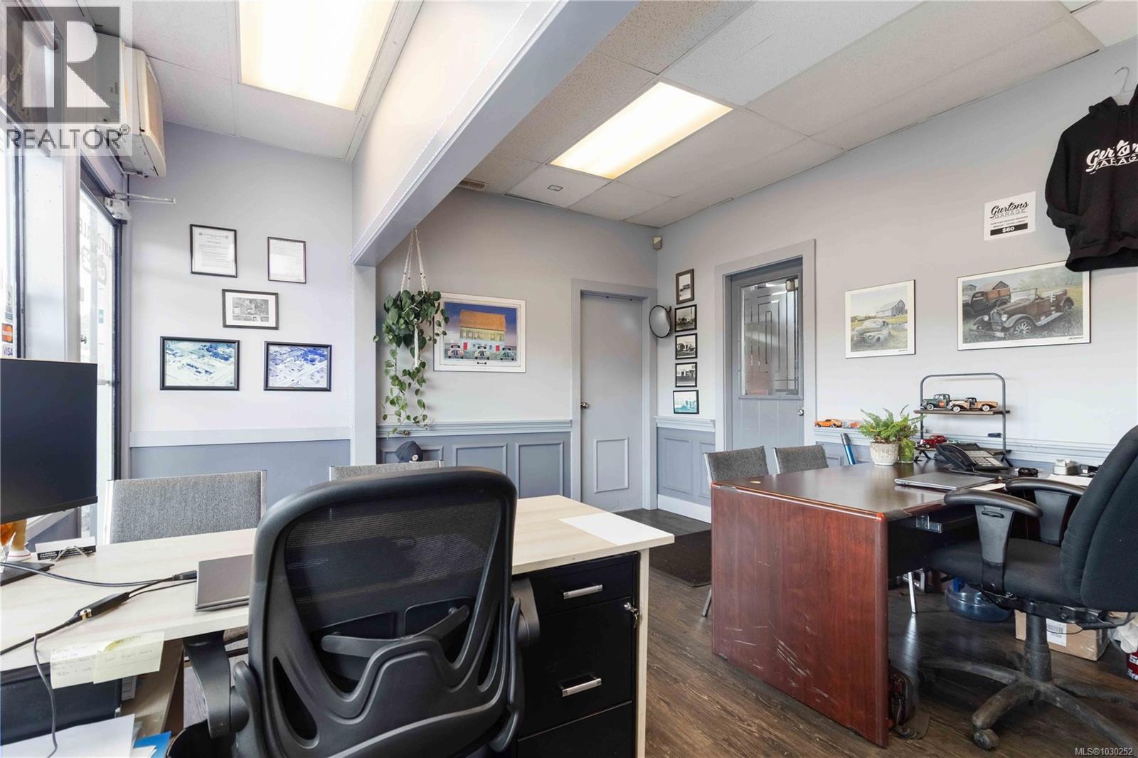  9139 East Saanich Road, North Saanich