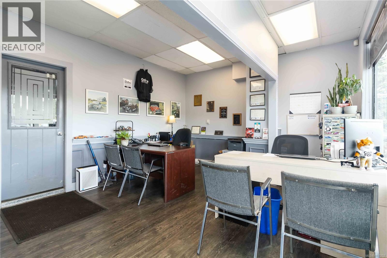  9139 East Saanich Road, North Saanich