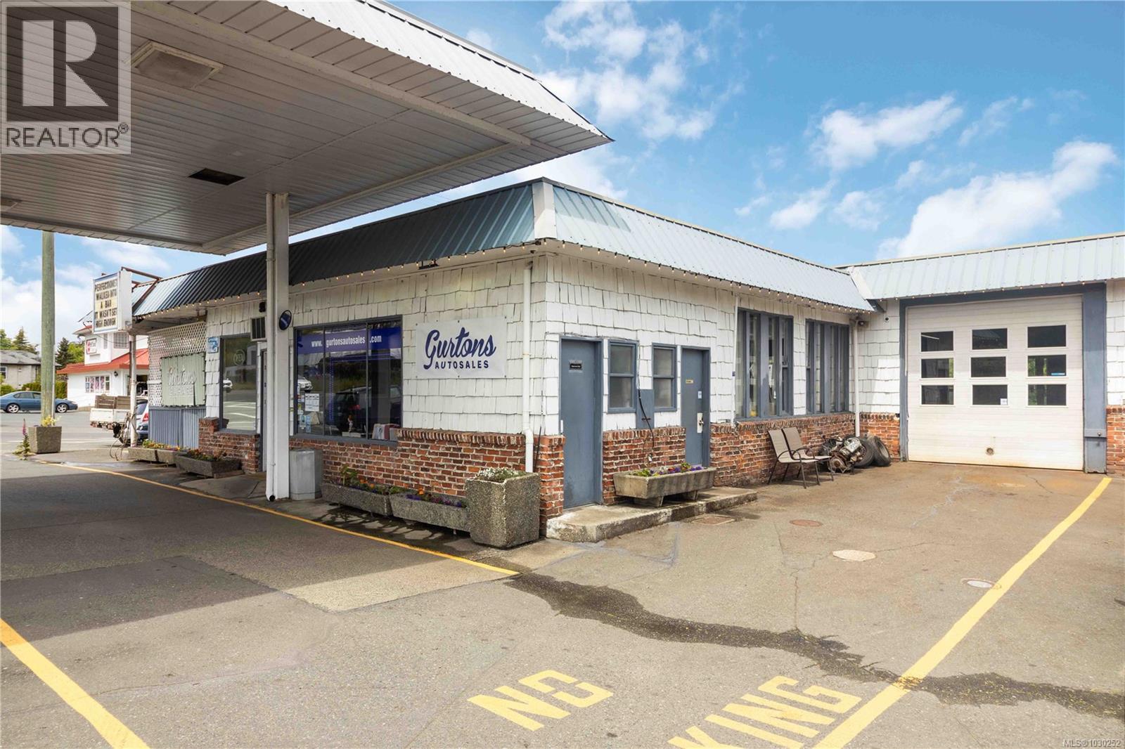  9139 East Saanich Road, North Saanich