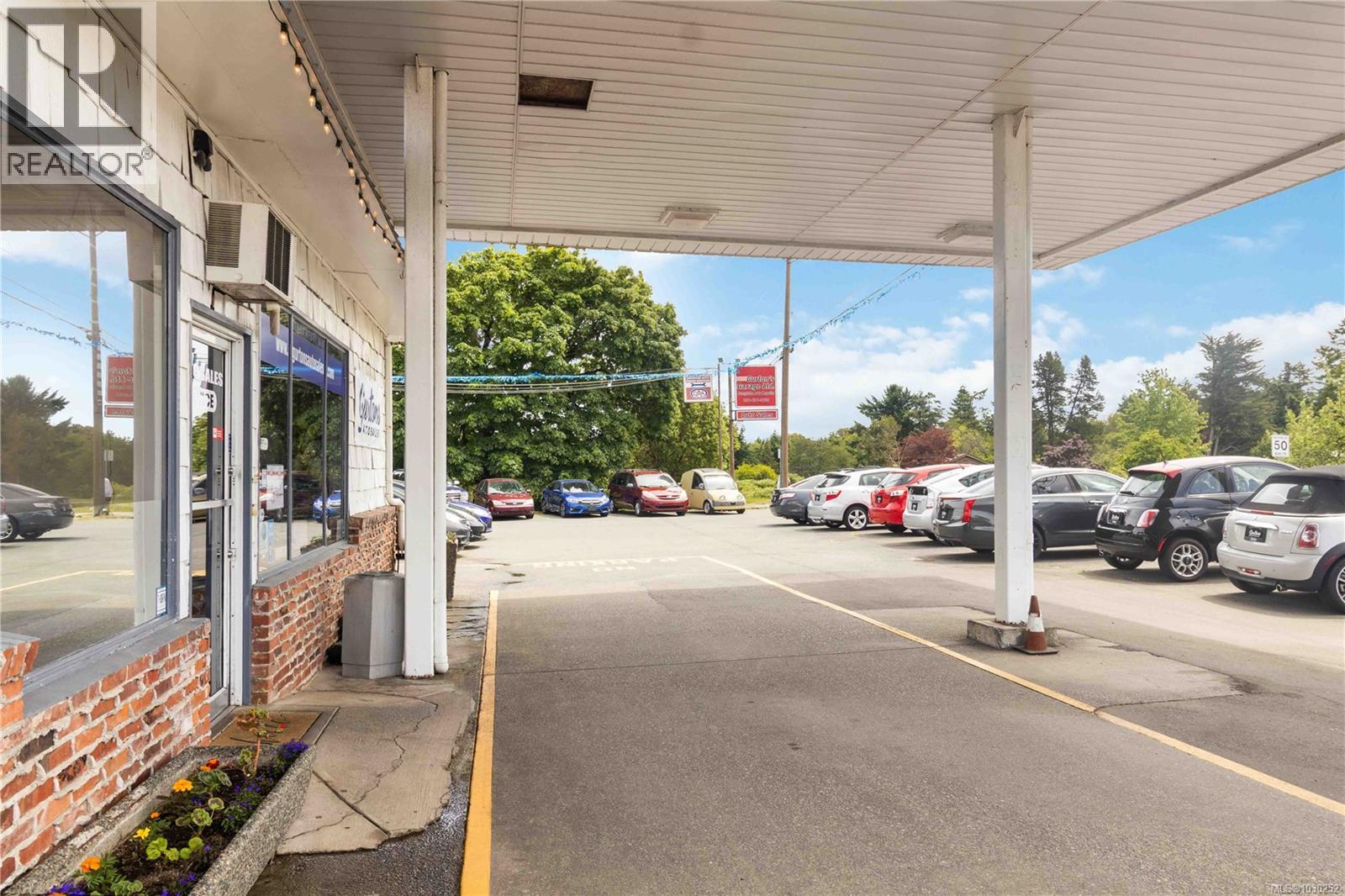  9139 East Saanich Road, North Saanich