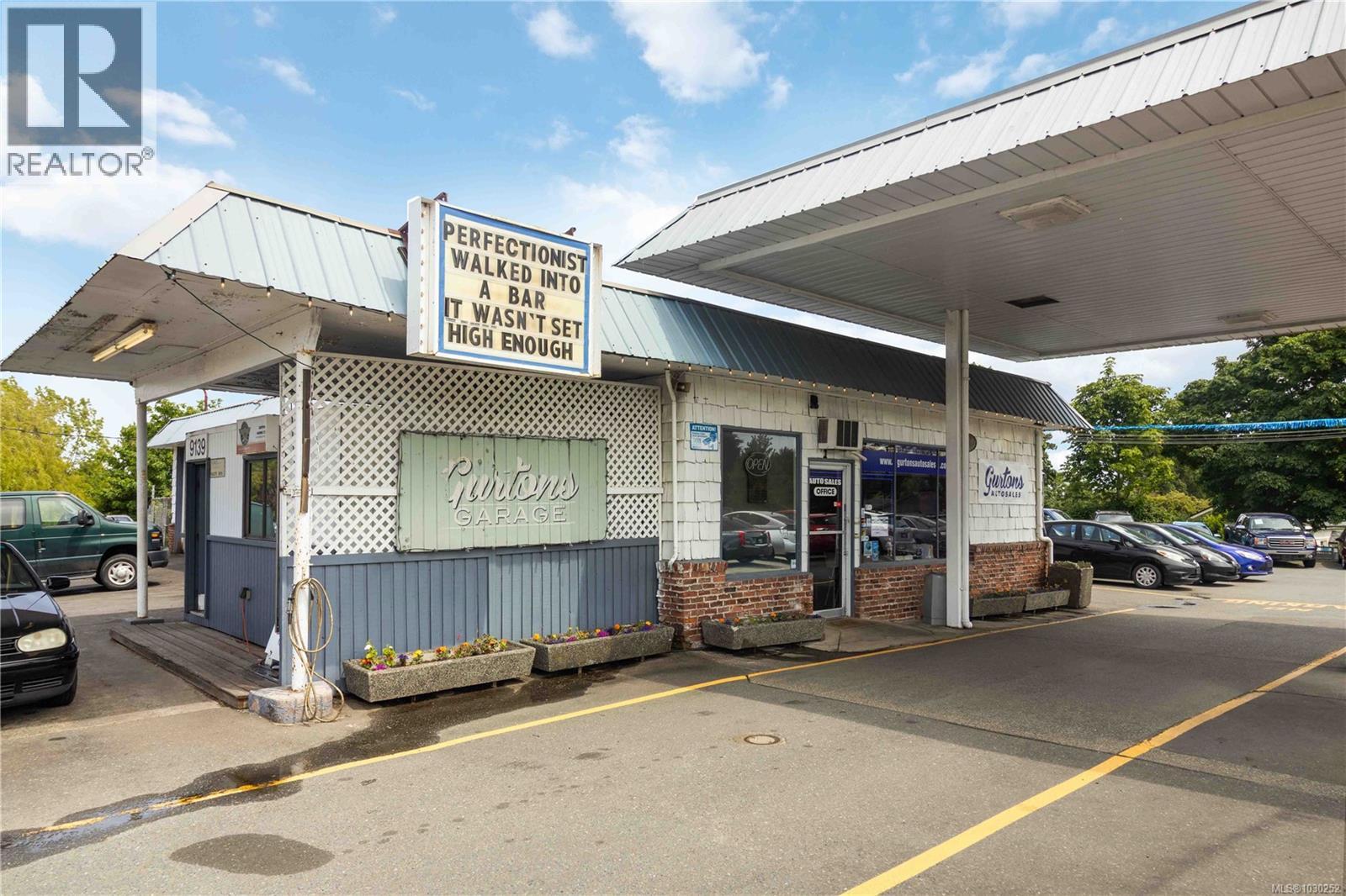  9139 East Saanich Road, North Saanich