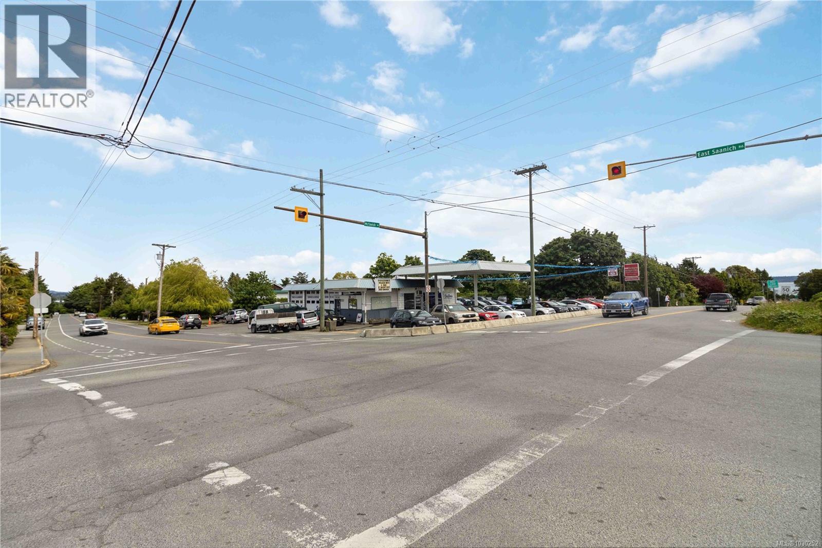  9139 East Saanich Road, North Saanich