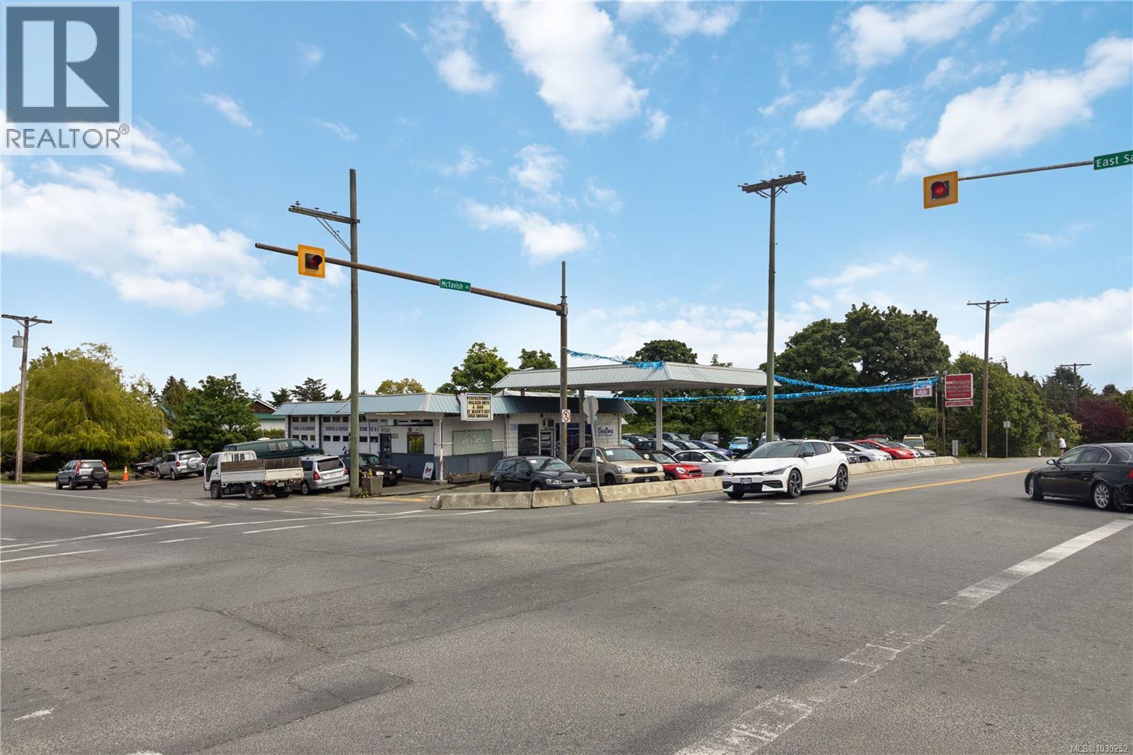  9139 East Saanich Road, North Saanich