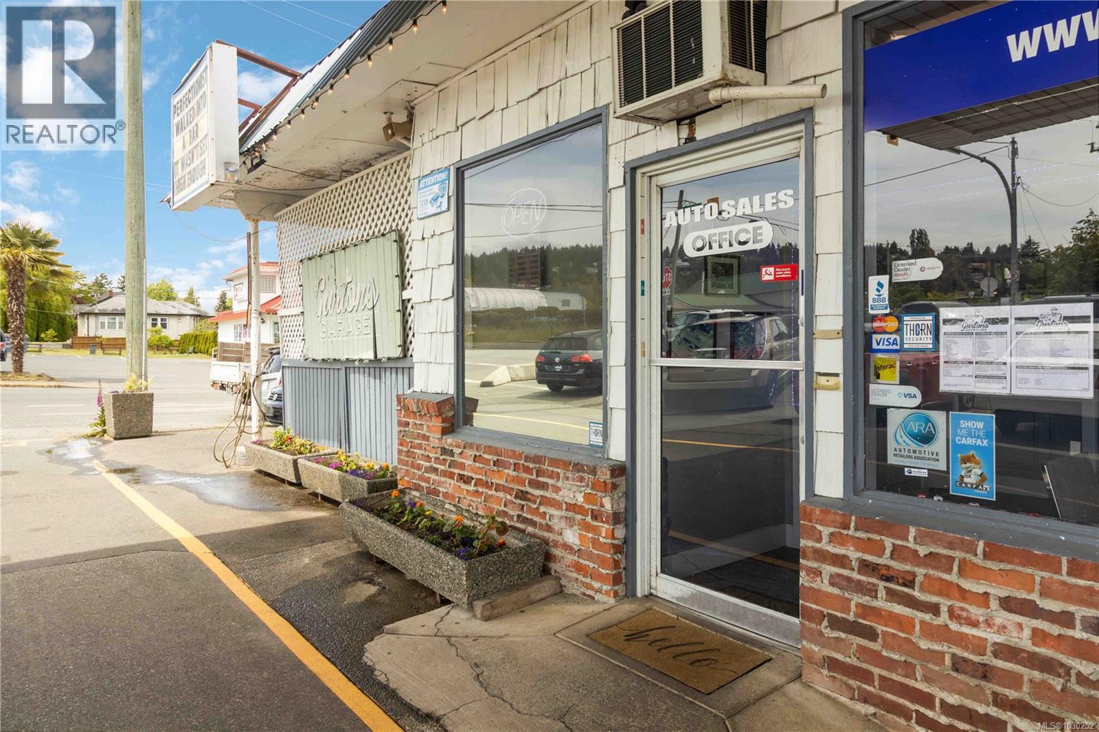  9139 East Saanich Road, North Saanich