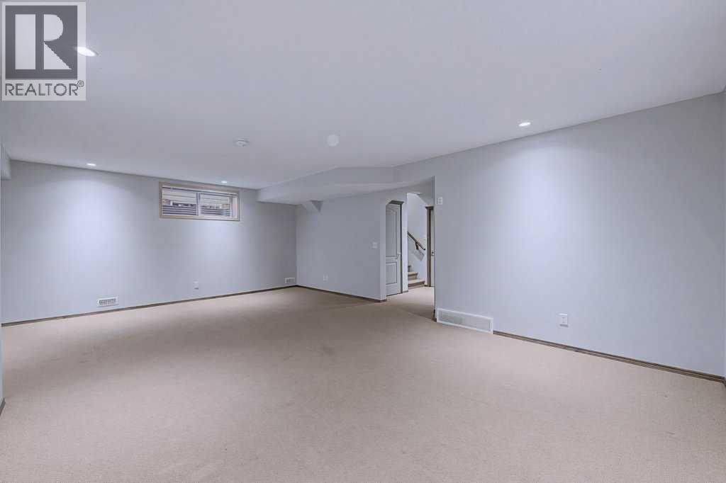 Single Family House for Sale in  Eversyde Mews SW Evergreen Calgary 