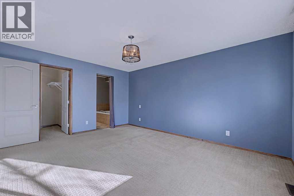 Single Family House for Sale in  Eversyde Mews SW Evergreen Calgary 