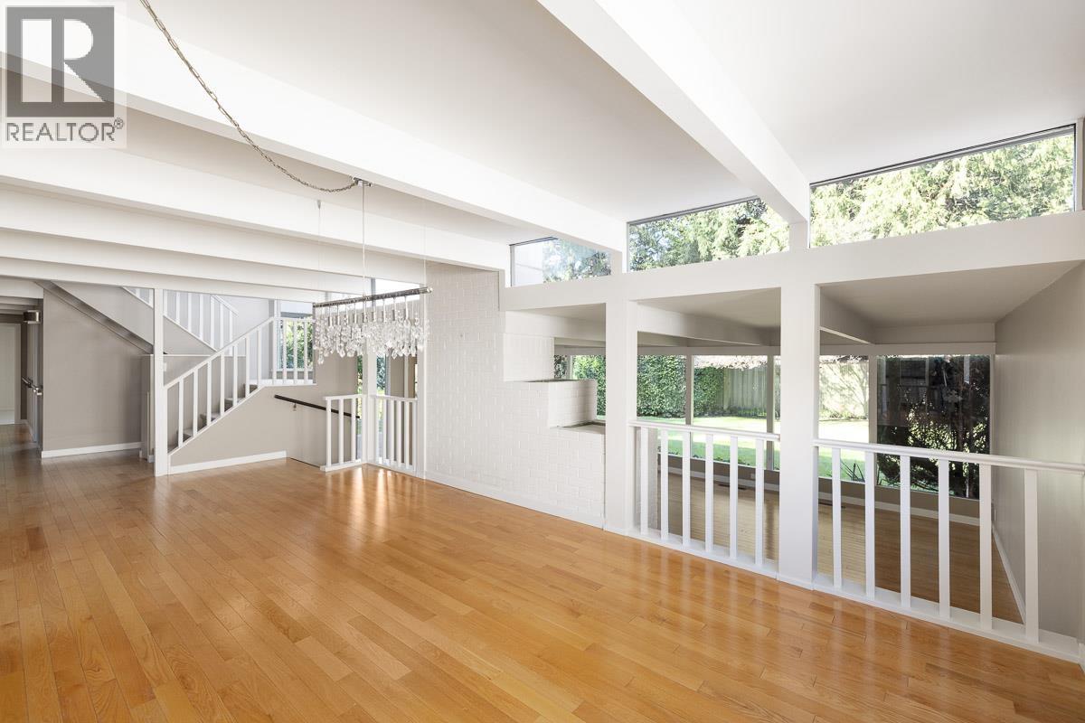 5735 BLUEBELL DRIVE, West Vancouver