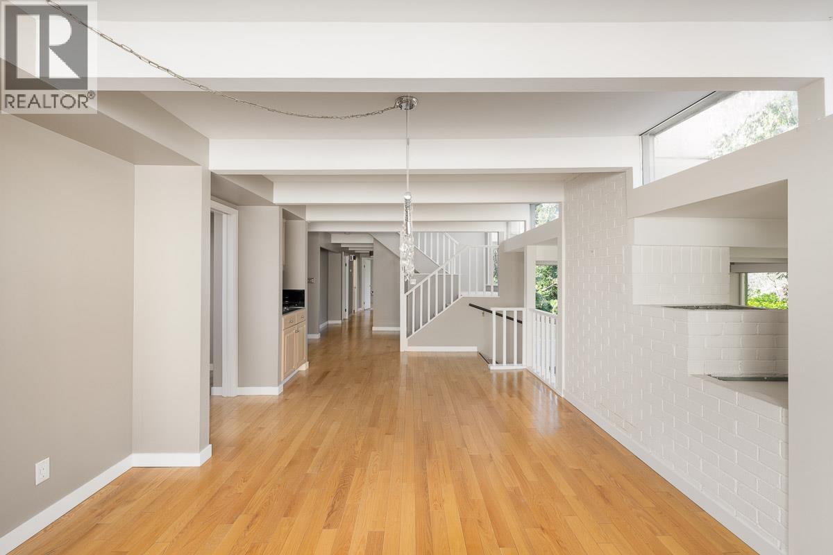 5735 BLUEBELL DRIVE, West Vancouver