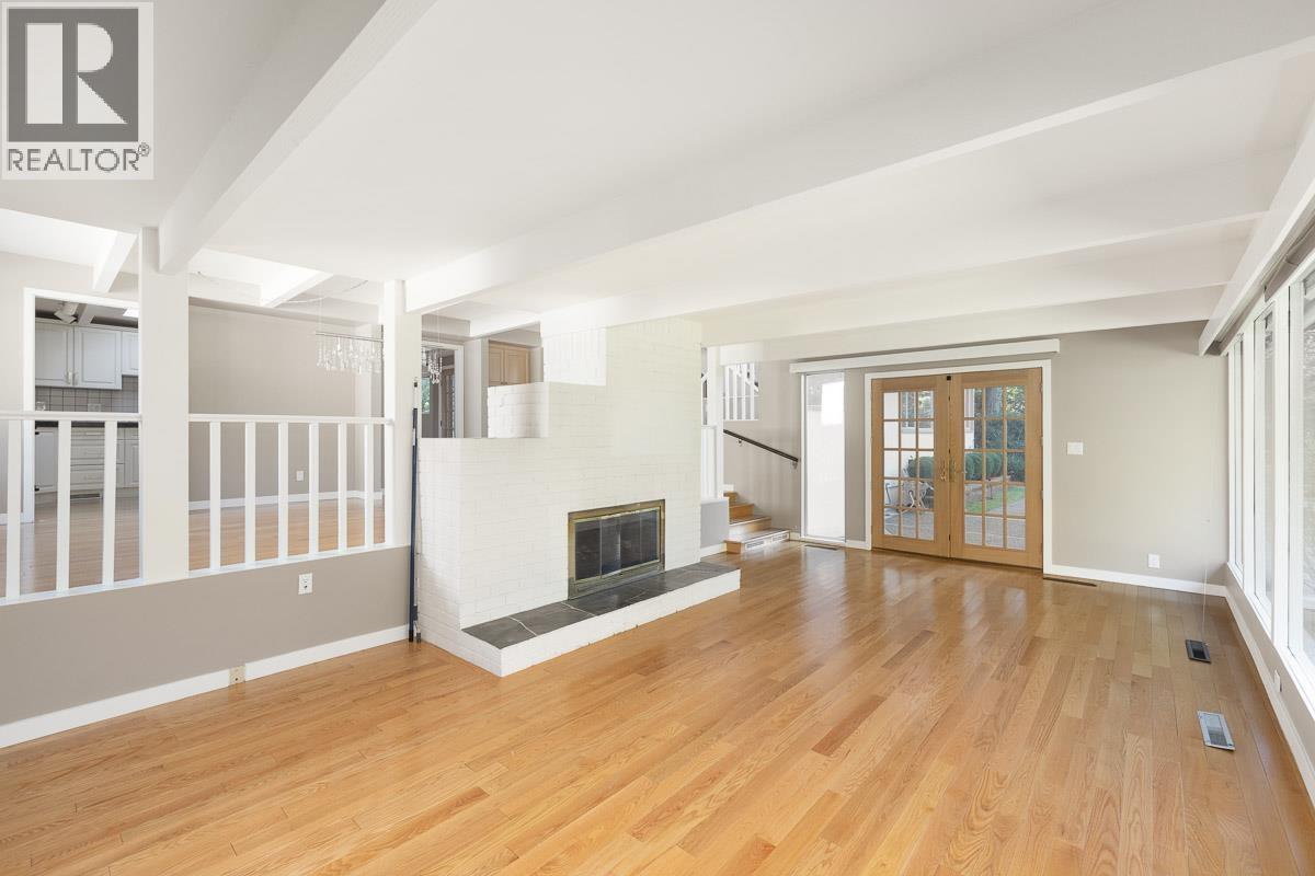 5735 BLUEBELL DRIVE, West Vancouver