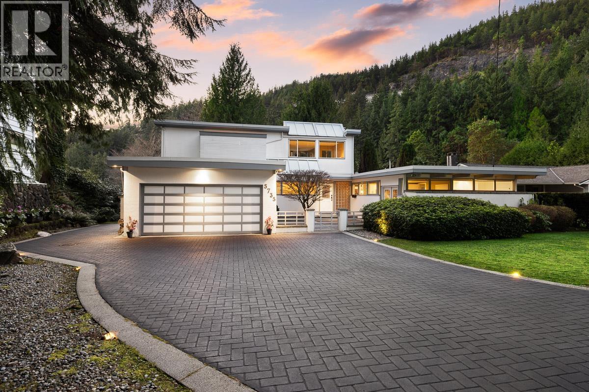 5735 BLUEBELL DRIVE, West Vancouver