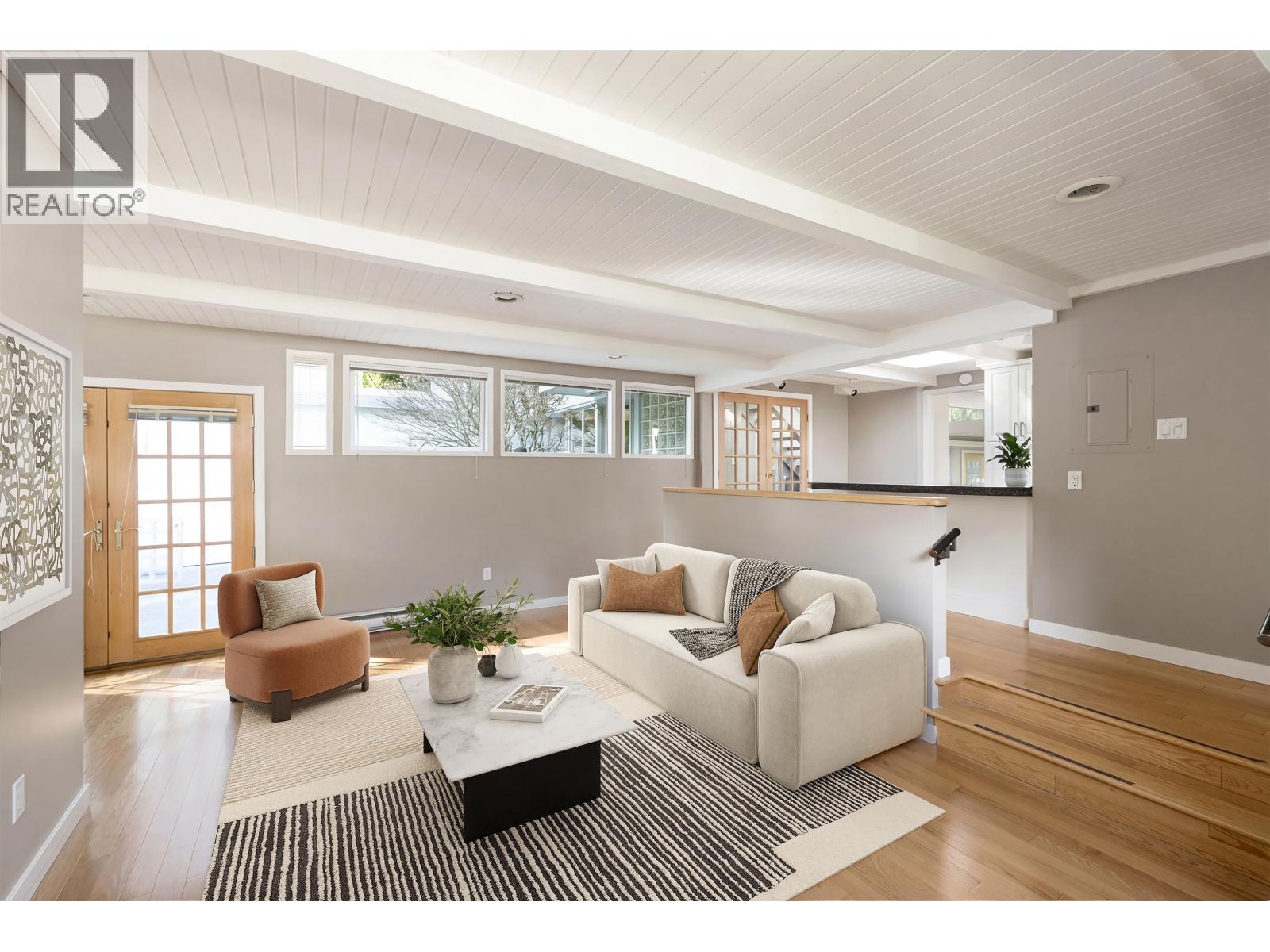 5735 BLUEBELL DRIVE, West Vancouver