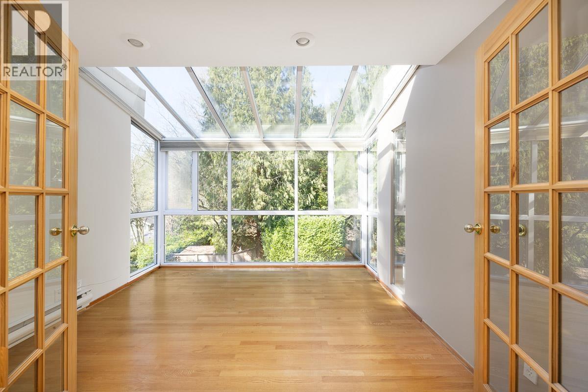 5735 BLUEBELL DRIVE, West Vancouver