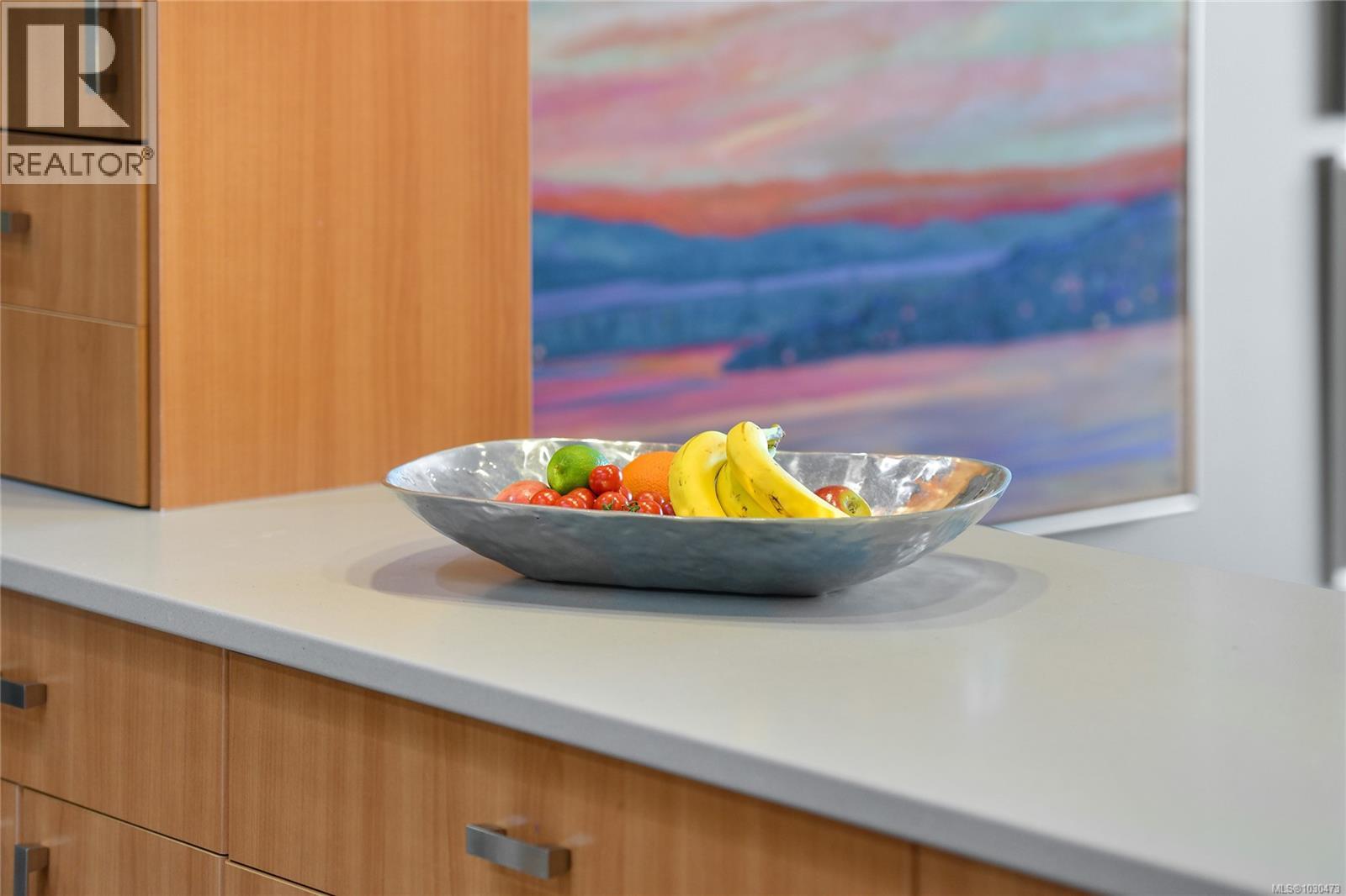 5384 SAYWARD HILL CRES - 19