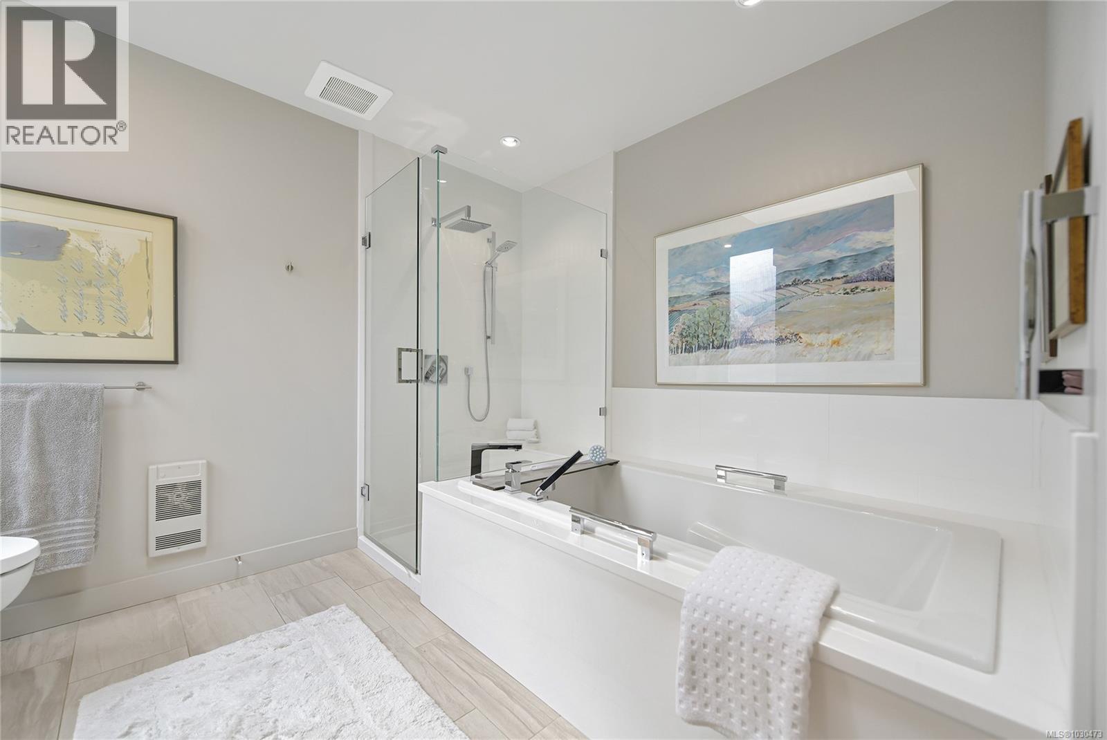 5384 Sayward Hill Cres - 28