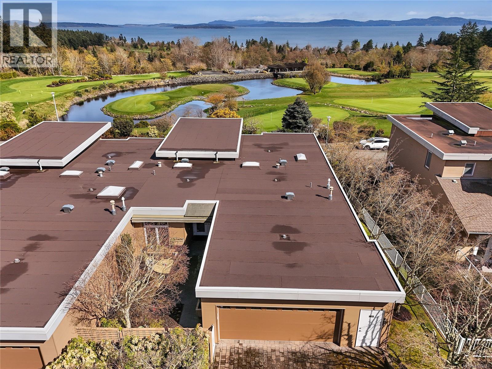 5384 SAYWARD HILL CRES - 70