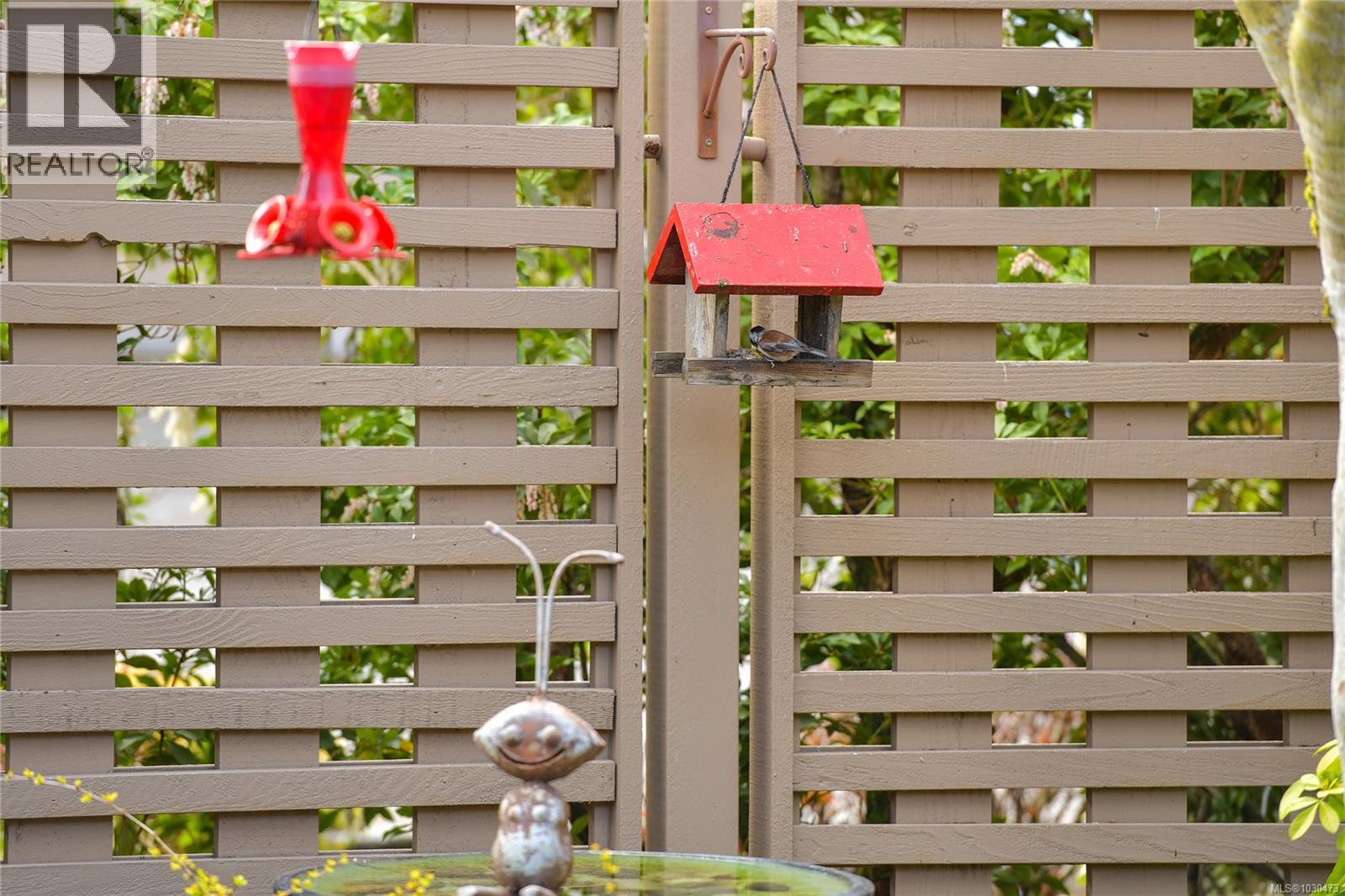 5384 SAYWARD HILL CRES - 77