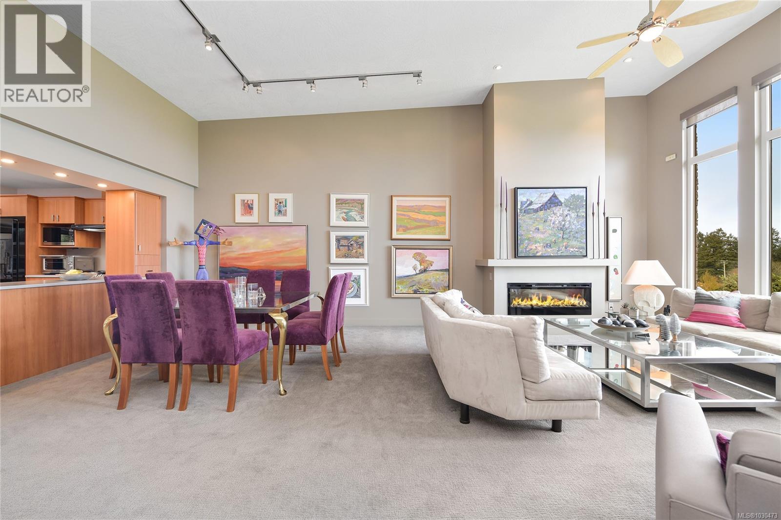 5384 SAYWARD HILL CRES - 9