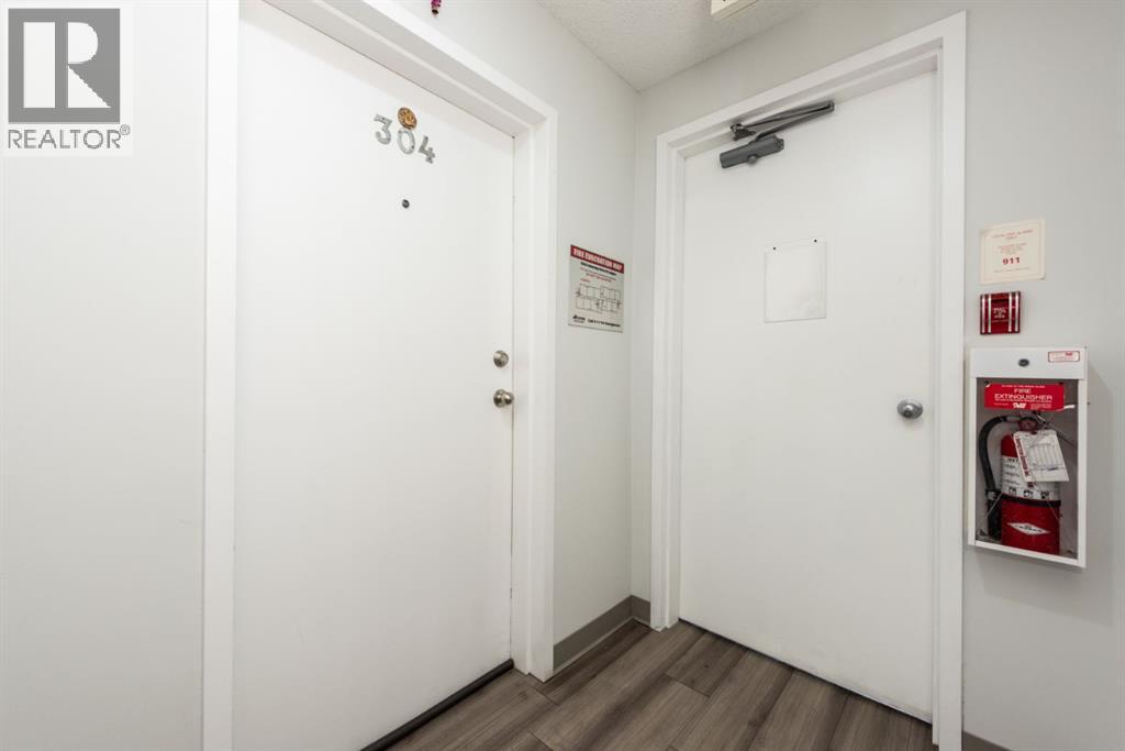 Single Family House for Sale in   Falsbridge Drive NE Falconridge Calgary 