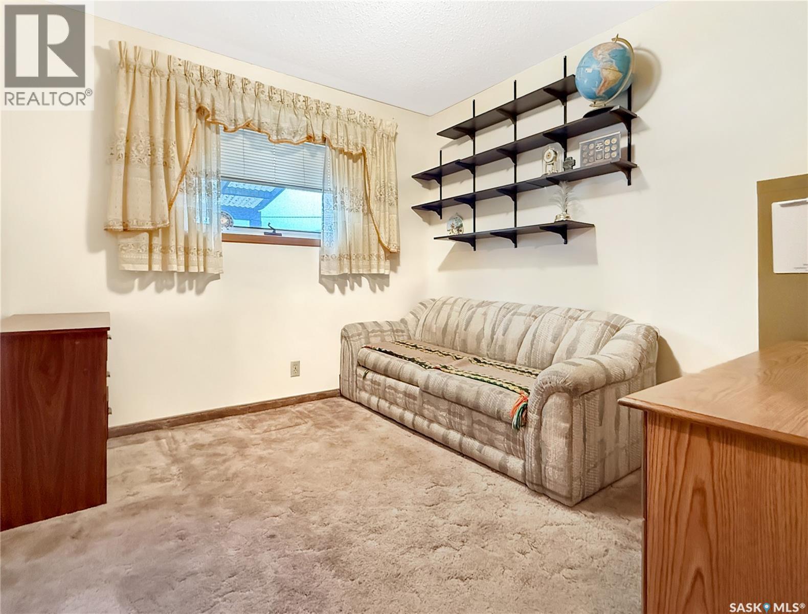 Single Family House Raised bungalow for Sale in  rd AVENUE NE Swift Current 