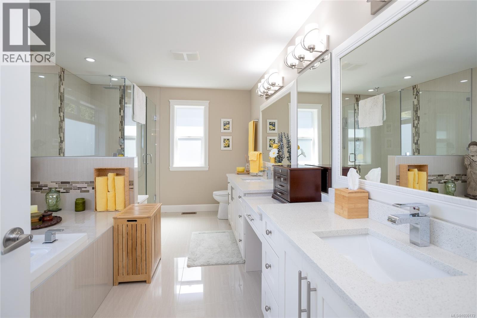  2336 Nicklaus Drive, Langford