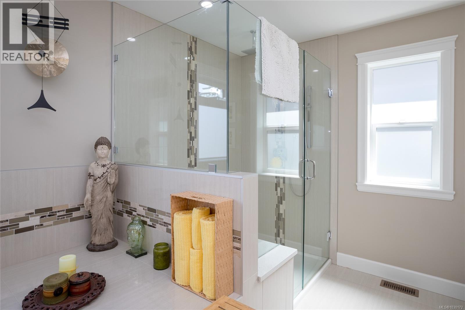  2336 Nicklaus Drive, Langford