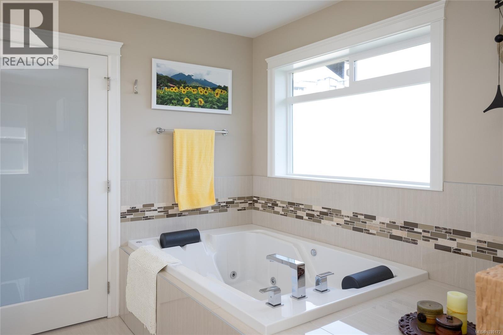  2336 Nicklaus Drive, Langford