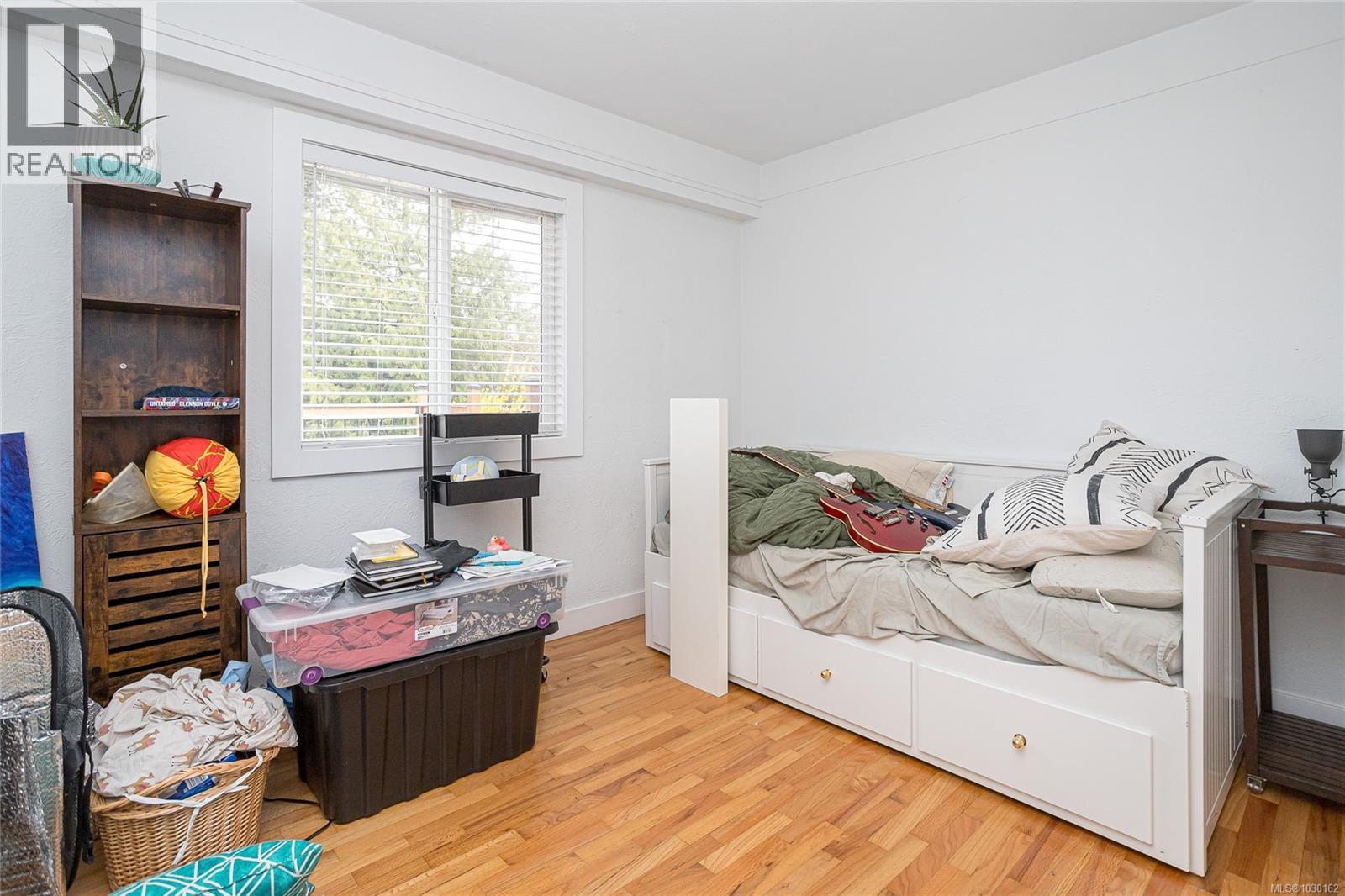  820-822 Leslie Drive, Saanich