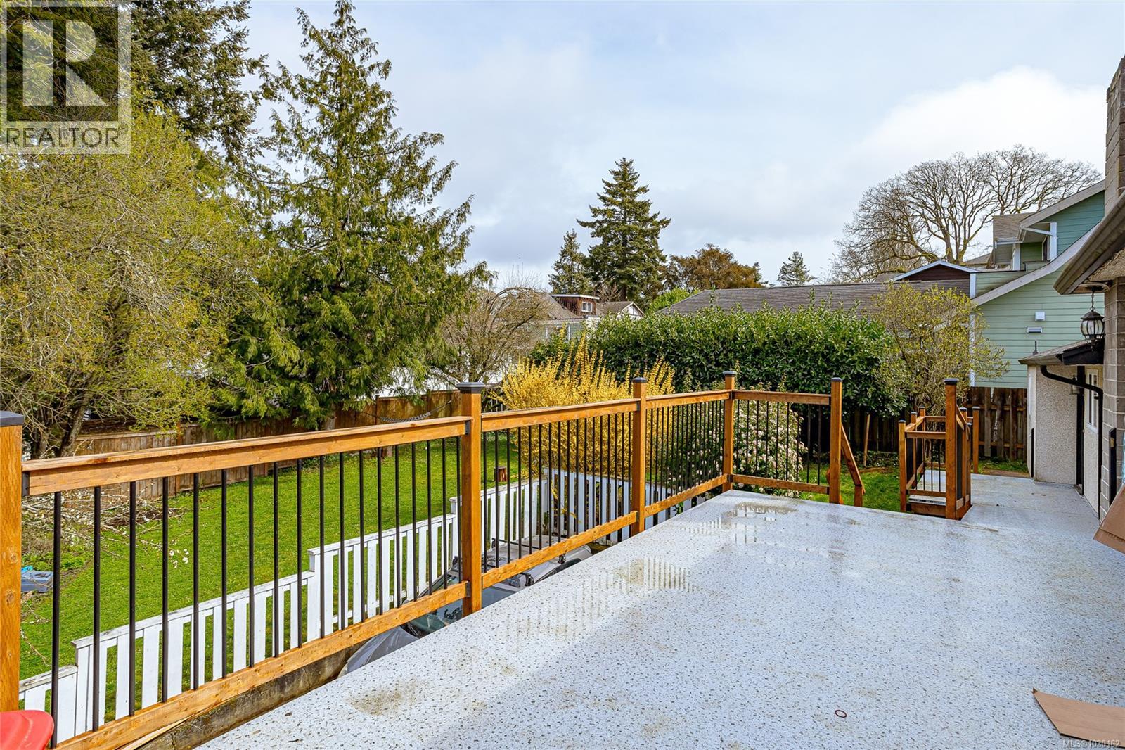  820-822 Leslie Drive, Saanich