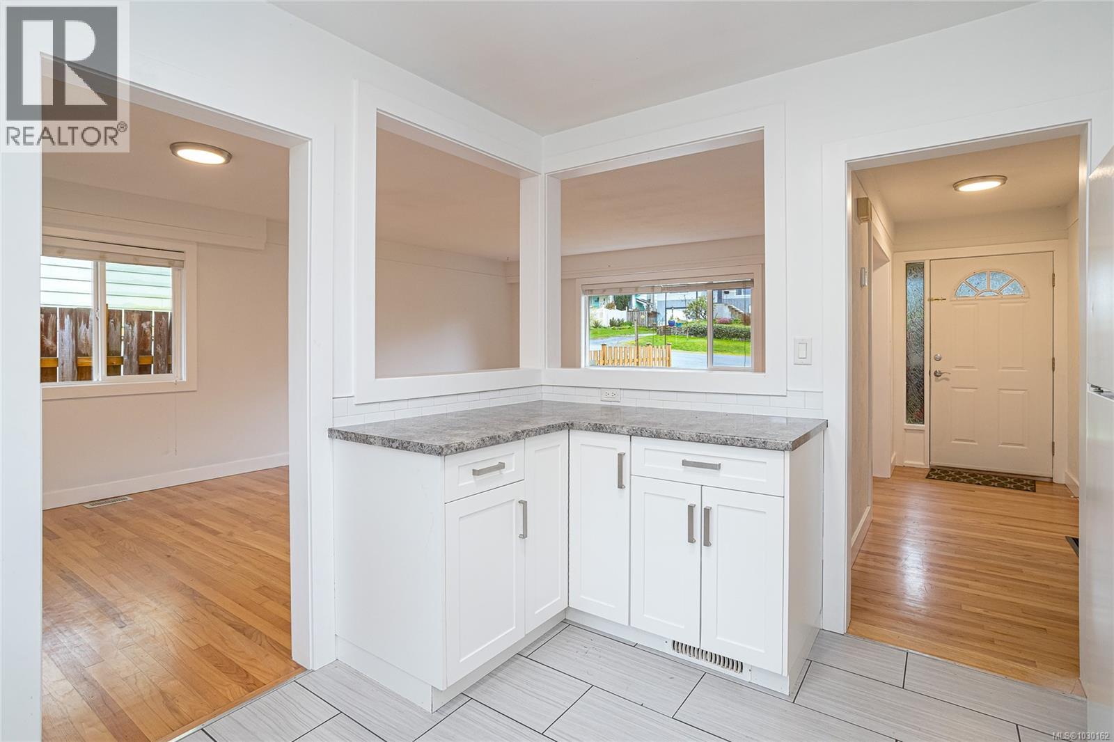  820-822 Leslie Drive, Saanich