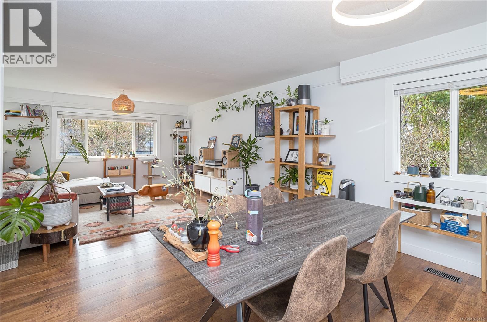  820-822 Leslie Drive, Saanich