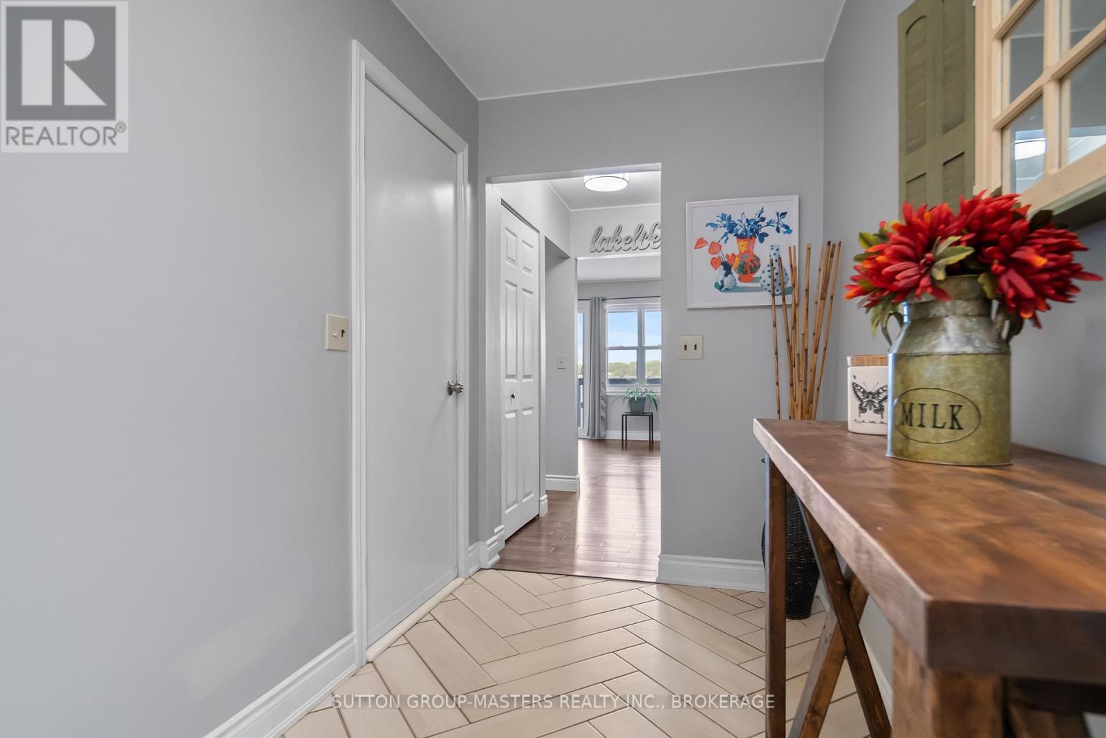 20B OAK LANE - 2
