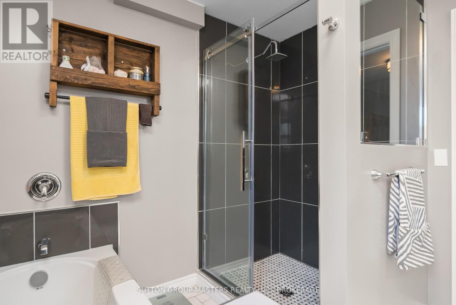 20B OAK LANE - 20