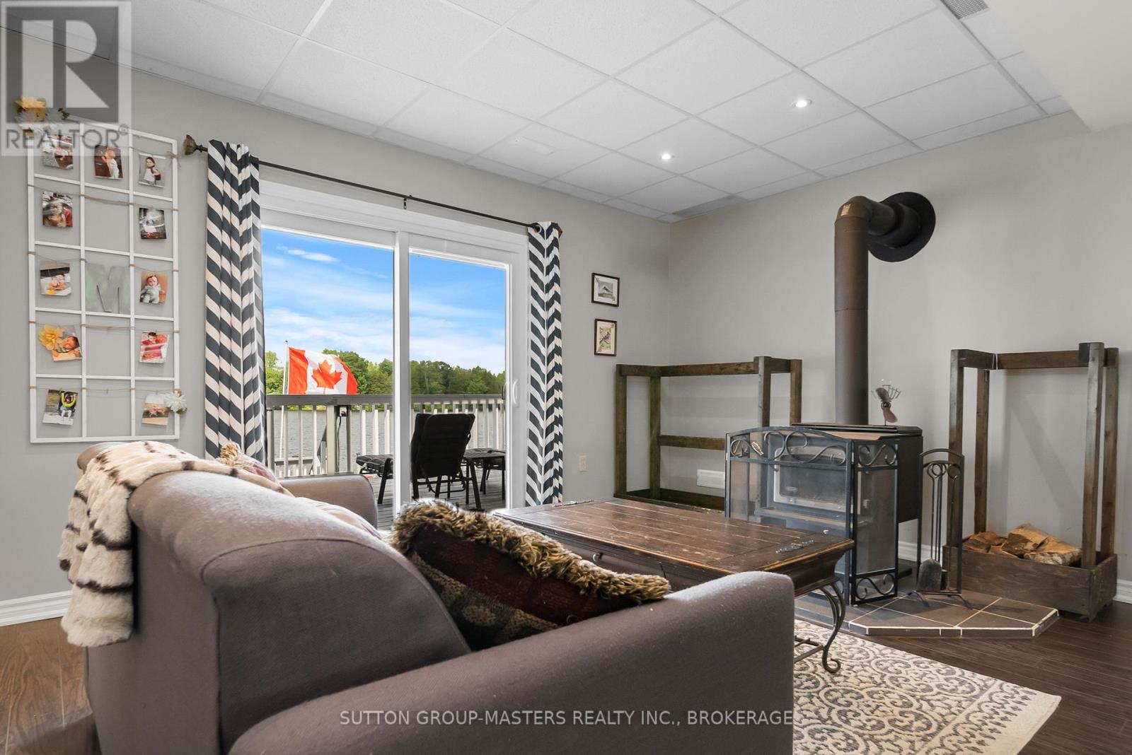 20B OAK LANE - 22