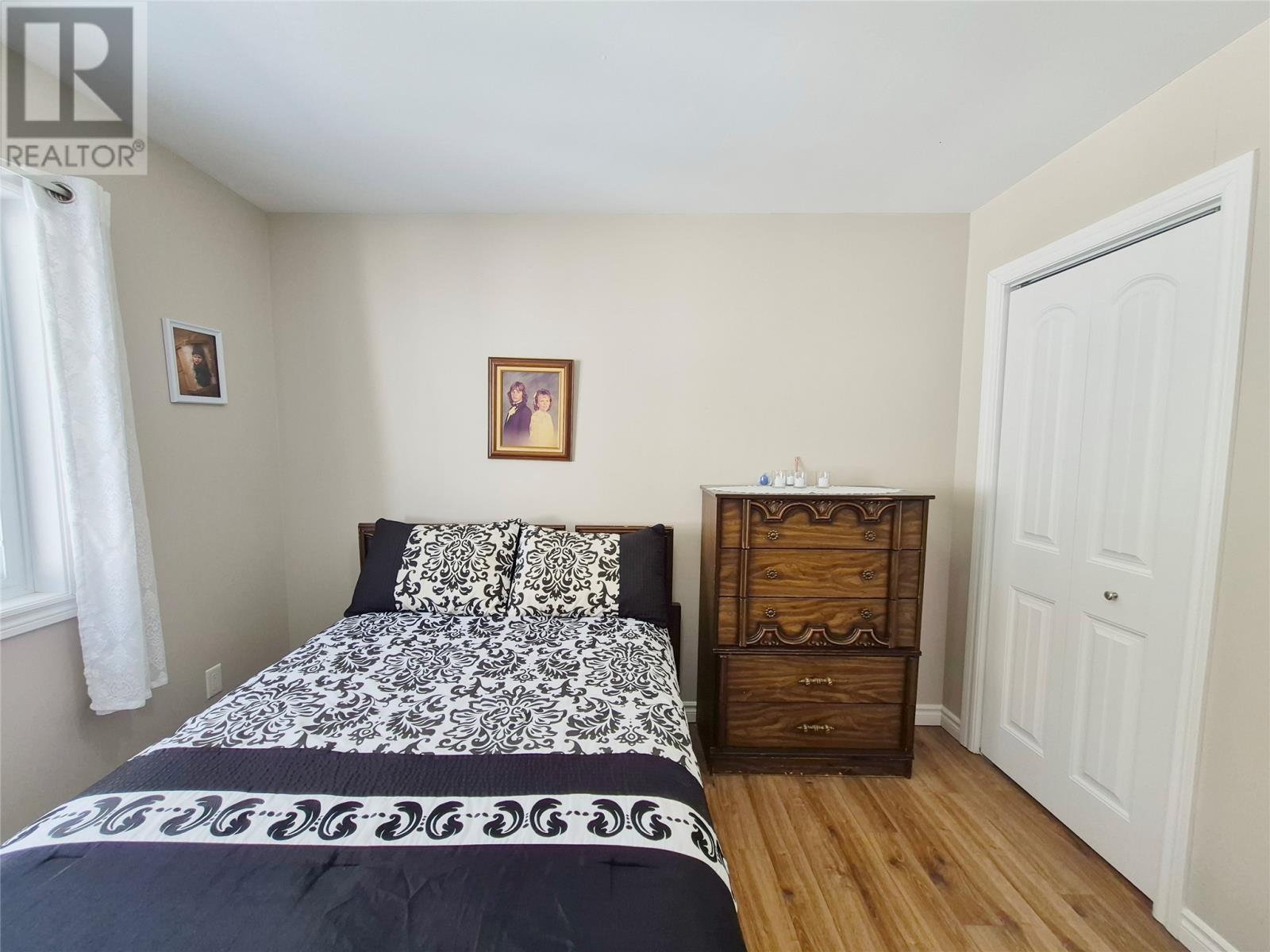 14 Leamington Heights - 12