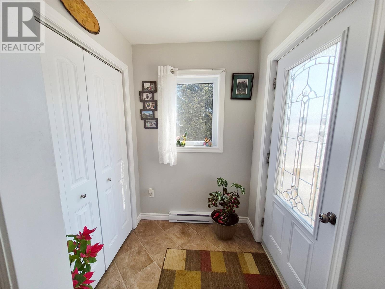 14 Leamington Heights - 14