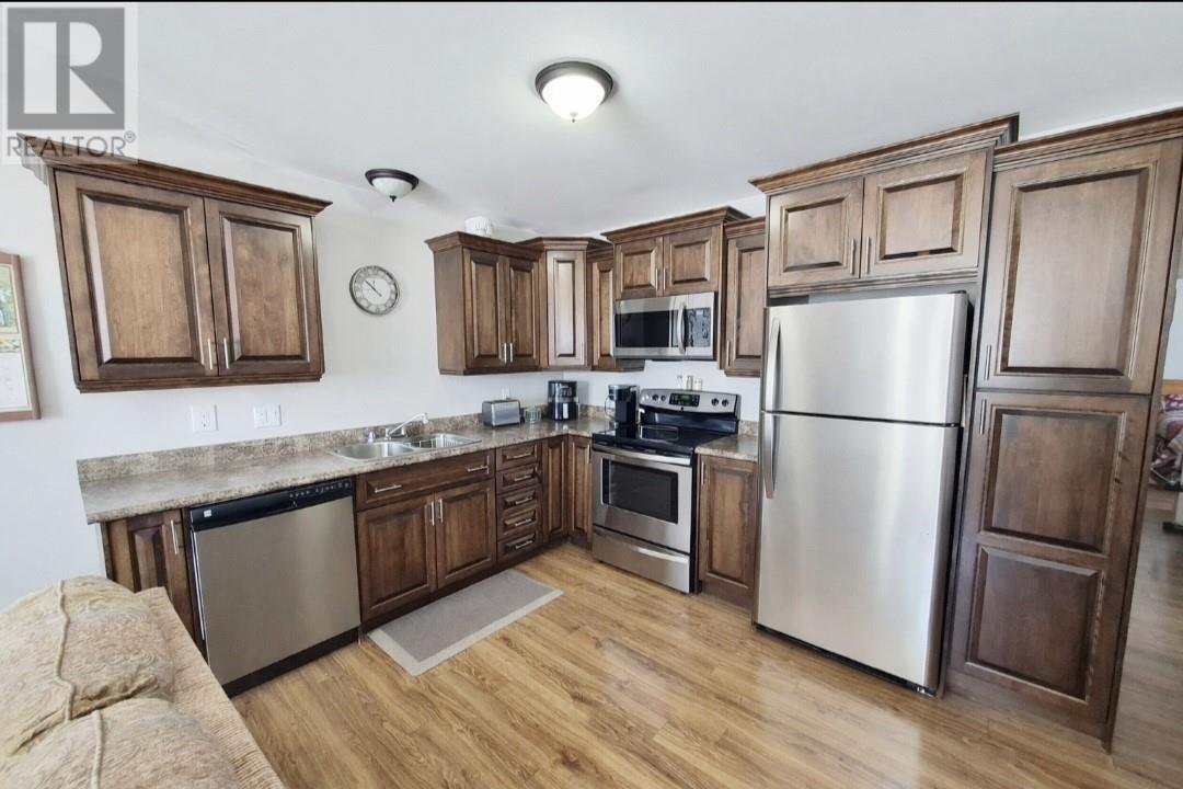 14 Leamington Heights - 15