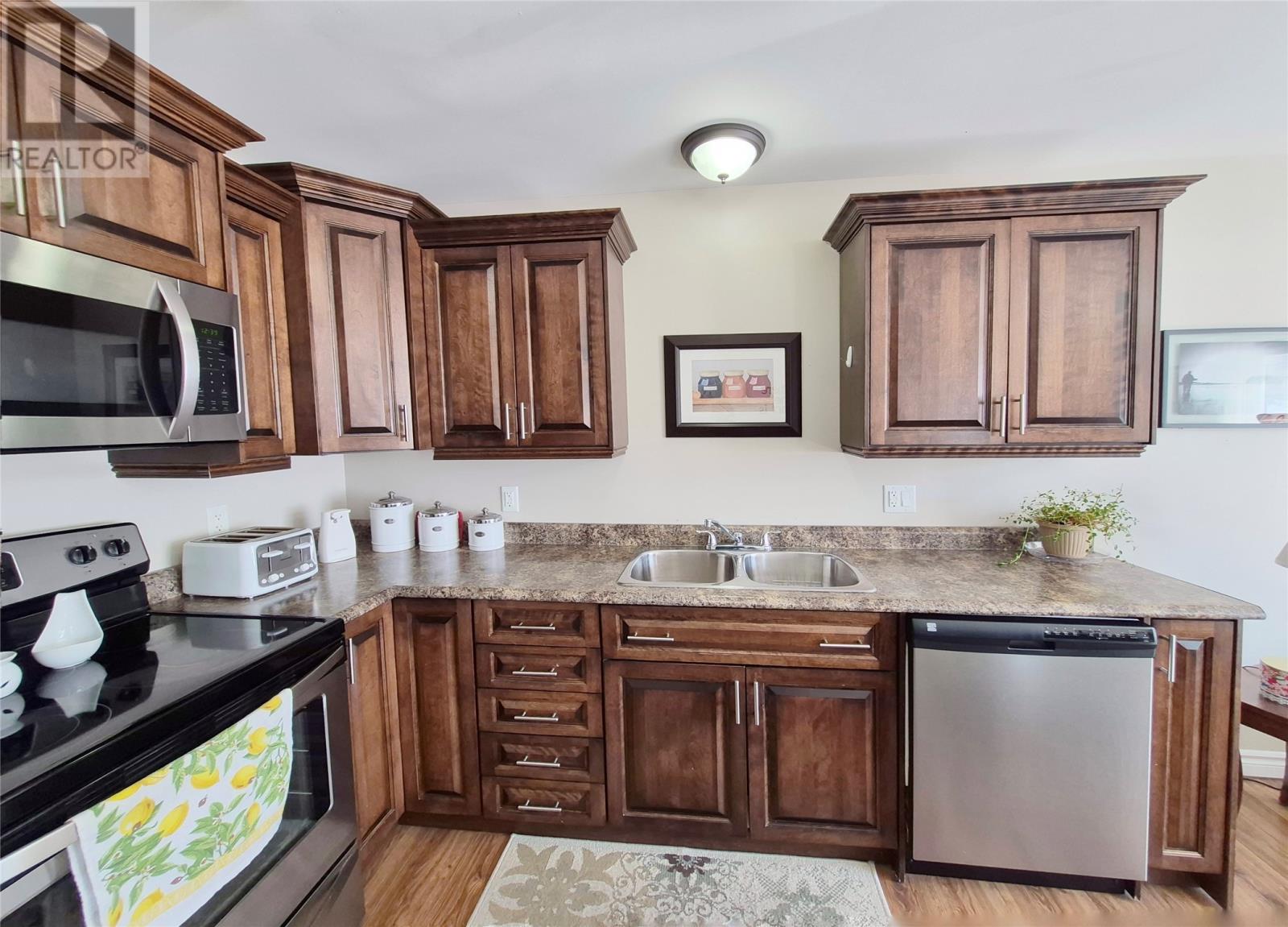14 Leamington Heights - 5