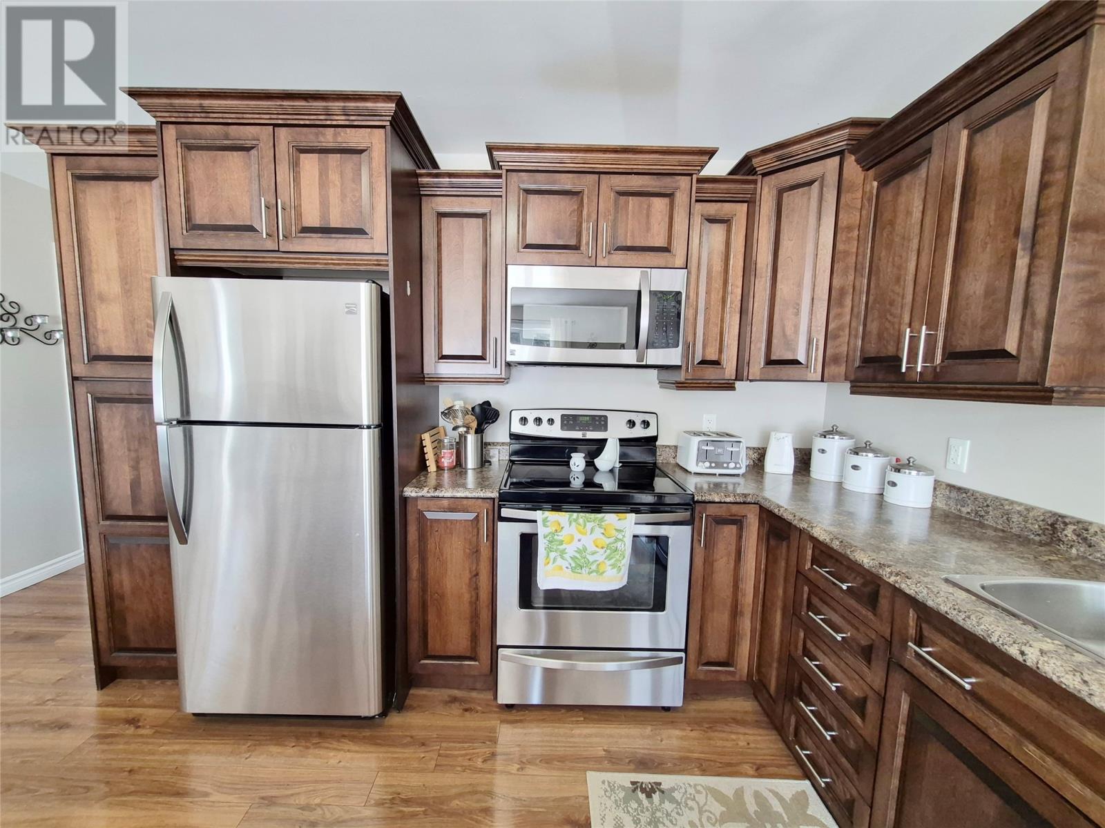 14 Leamington Heights - 6