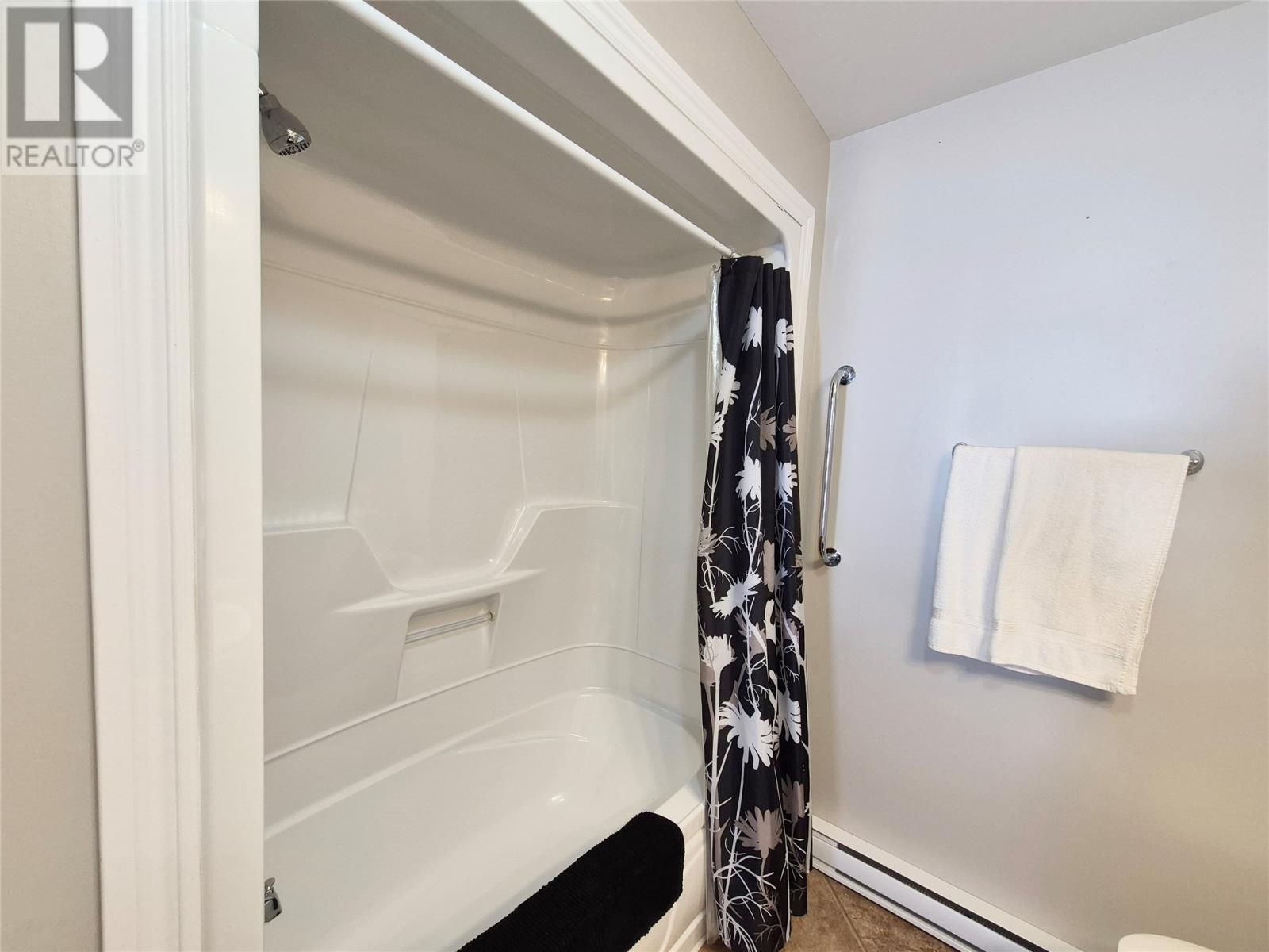 14 Leamington Heights - 9