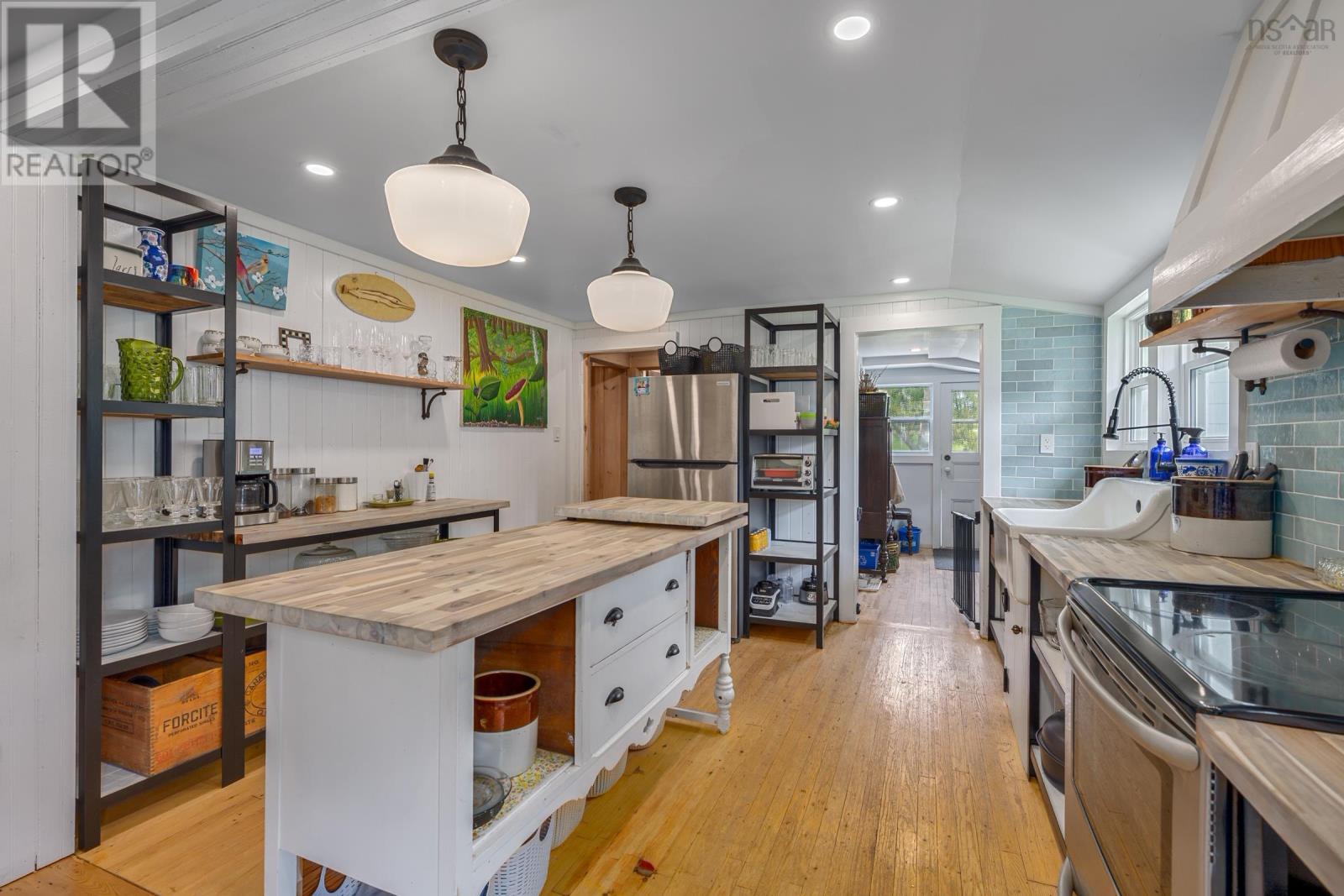 Property 8 of 33 of 51 Shawmut Avenue