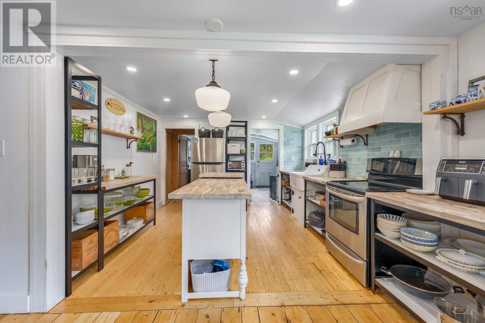 Property 19 of 33 of 51 Shawmut Avenue