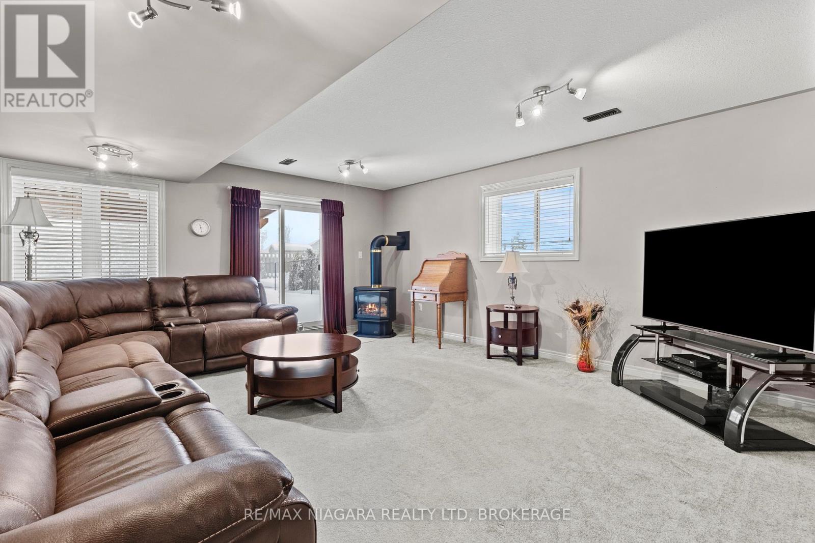 129 WELLBROOK AVENUE - 25