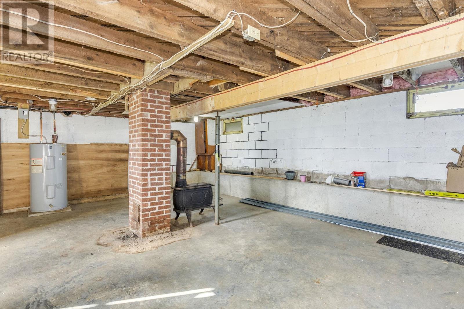 Property 19 of 30 of 4348 Highway 217