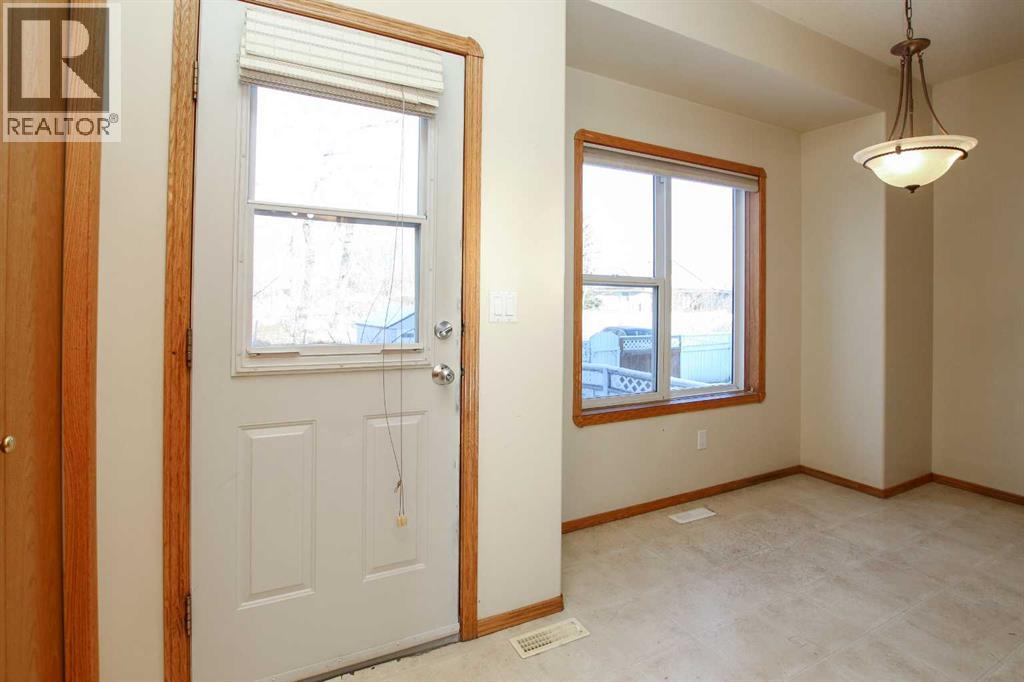 25 Adams Close, Red Deer